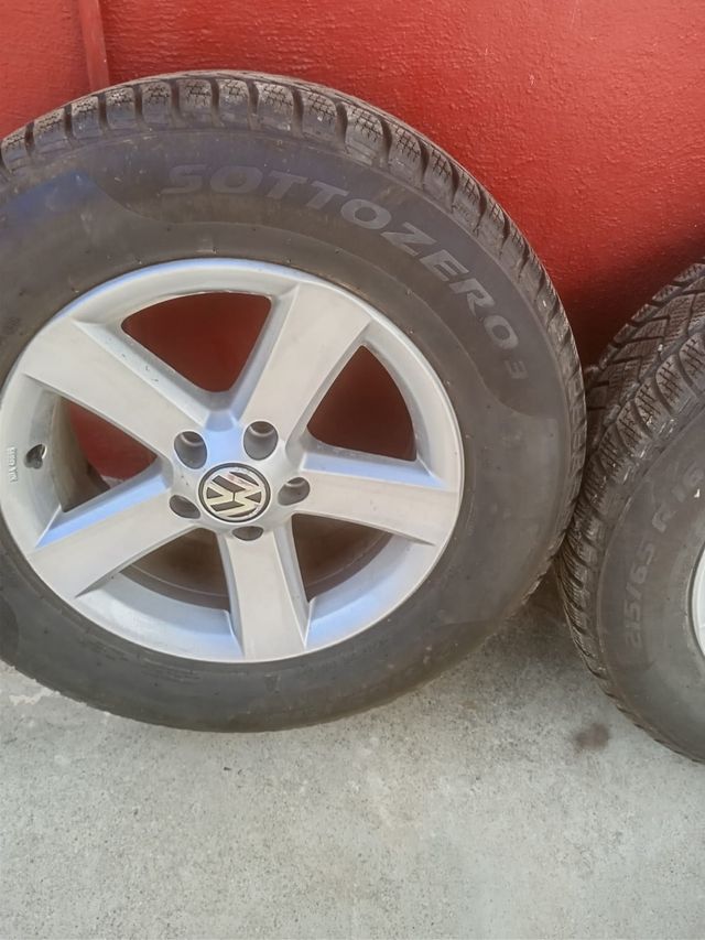 Llantas y neumáticos 215/65R16