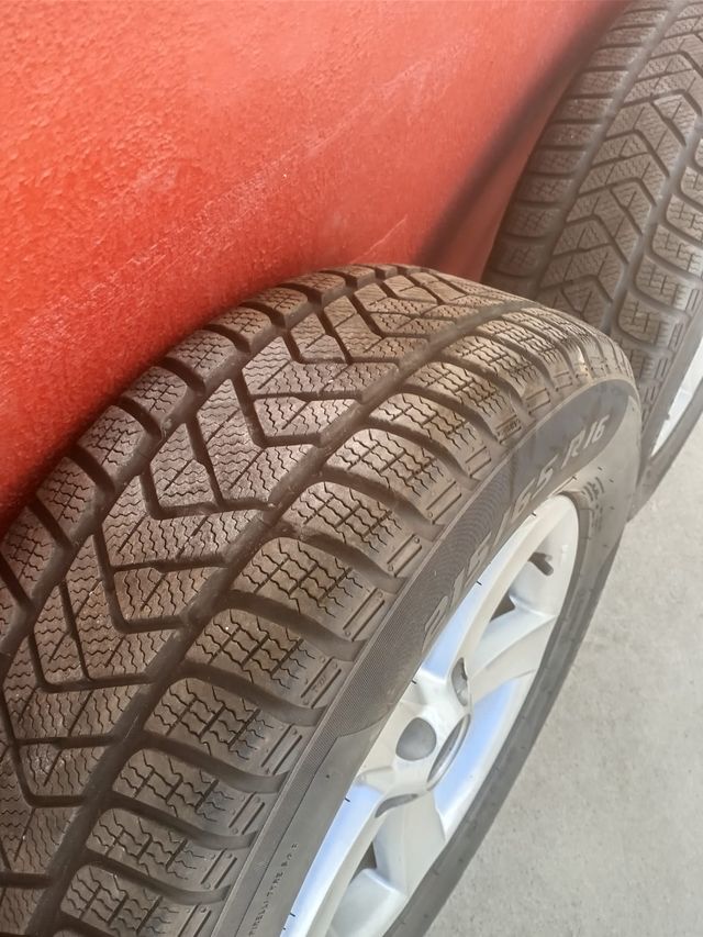 Llantas y neumáticos 215/65R16