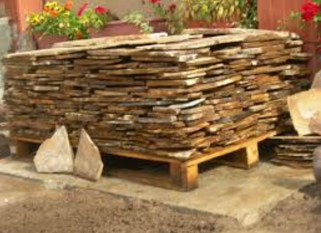 Piedra natural ornamental de montaña echa a mano