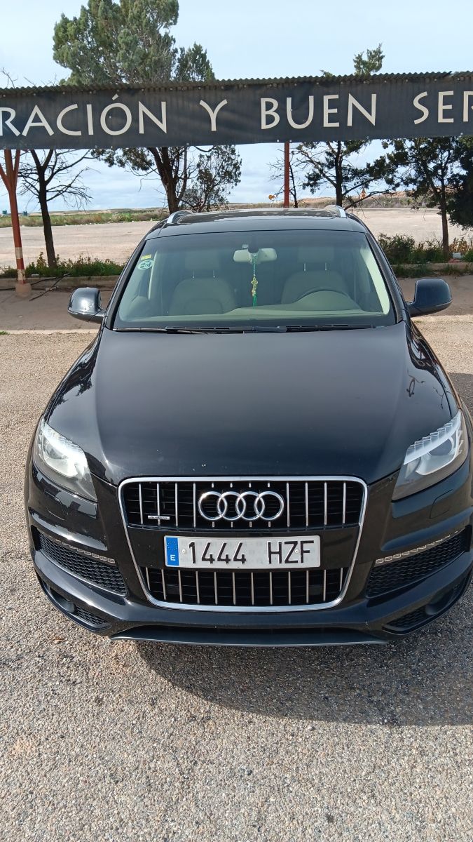 Audi Q7 2014 - foto 1