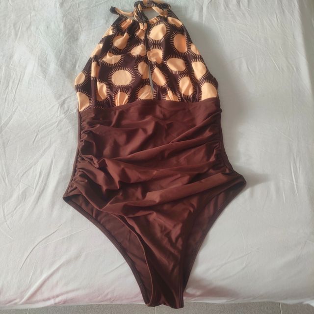 Bañador marrón y dorado
