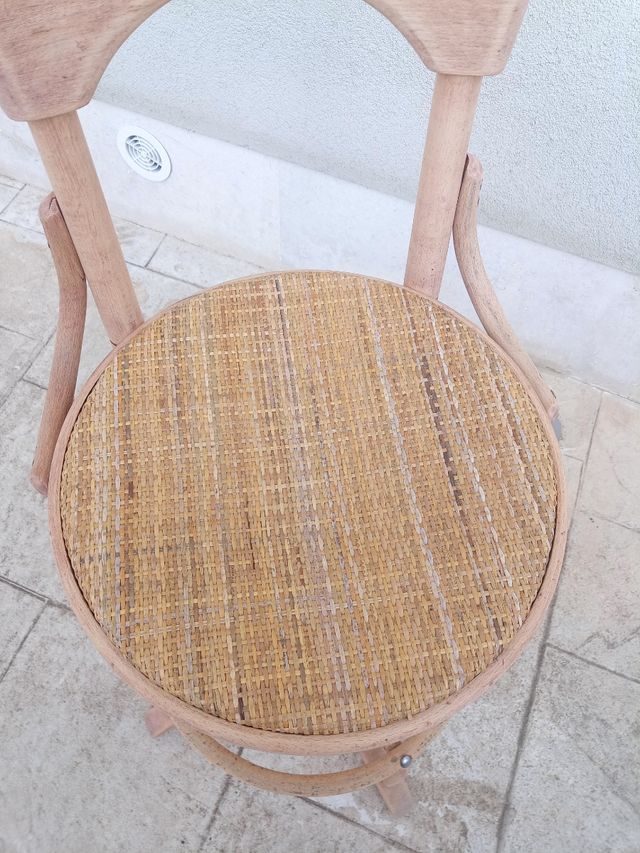 Silla antigua telefónica madera