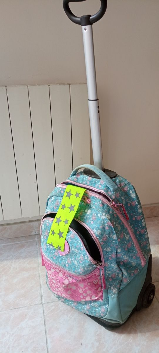 Mochila con ruedas niña