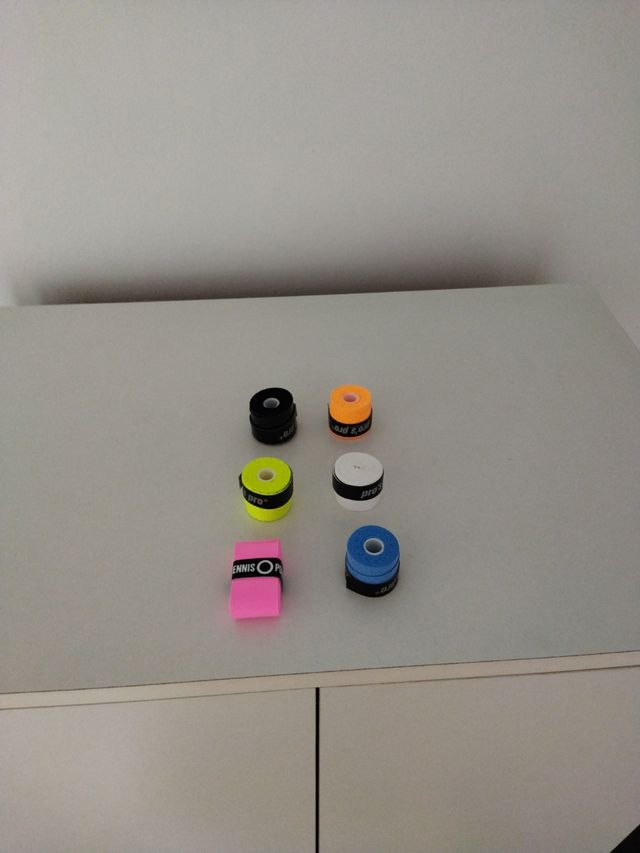 RAQUETE DE TÉNIS SOBREGRIP OU RAQUETE DE PADEL