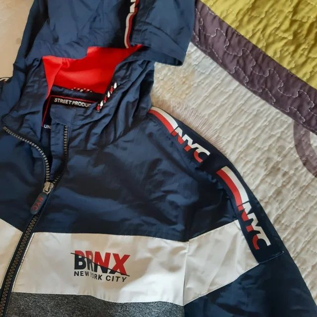 Chaqueta azul marino y gris C&A talla 176 cms.