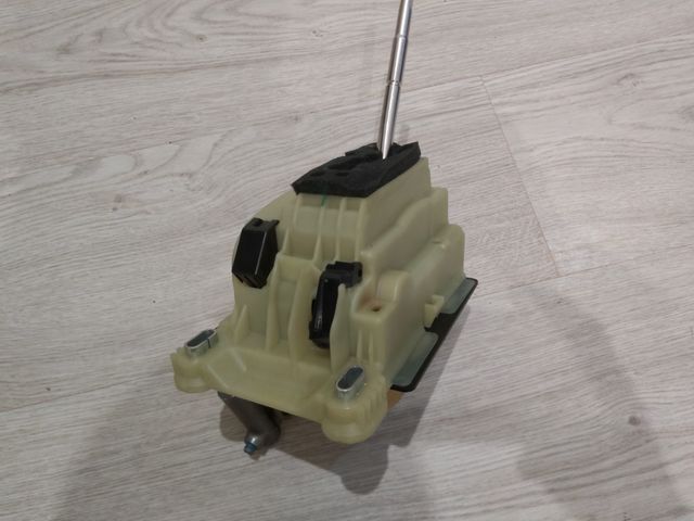 Selector de marchas automática A2032670327