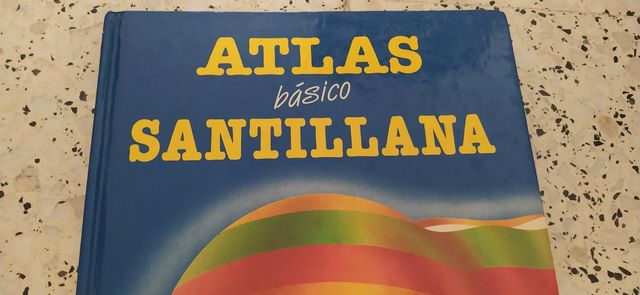 Atlas básico Santillana.