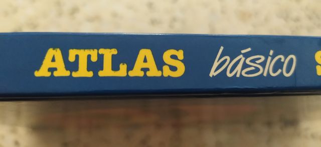Atlas básico Santillana.