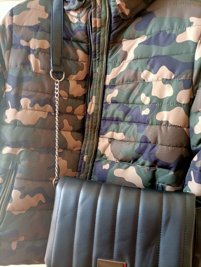 borsa tracolla con catena modello imbottito