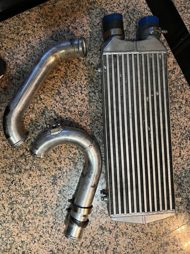 Kit intercooler golf mk4 1.8t de segunda mano por 200 EUR en Palencia