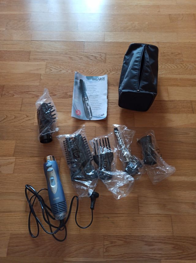 Secador con accesorios moldeado. Balance 5500