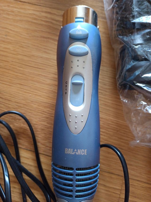 Secador con accesorios moldeado. Balance 5500