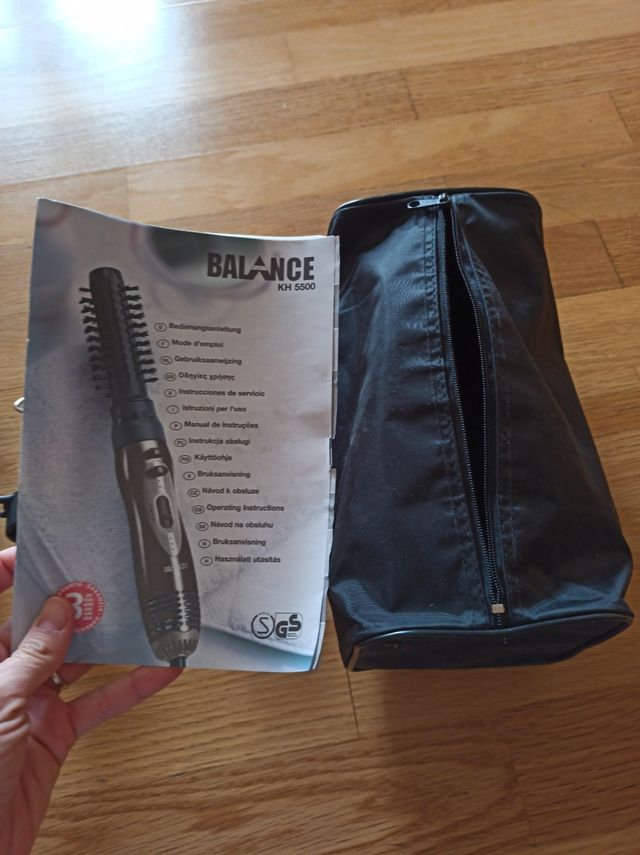 Secador con accesorios moldeado. Balance 5500