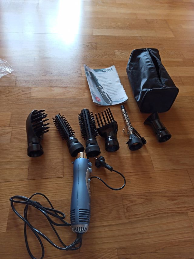 Secador con accesorios moldeado. Balance 5500