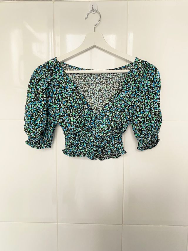 Top flores Pull&Bear (usado 2 veces)