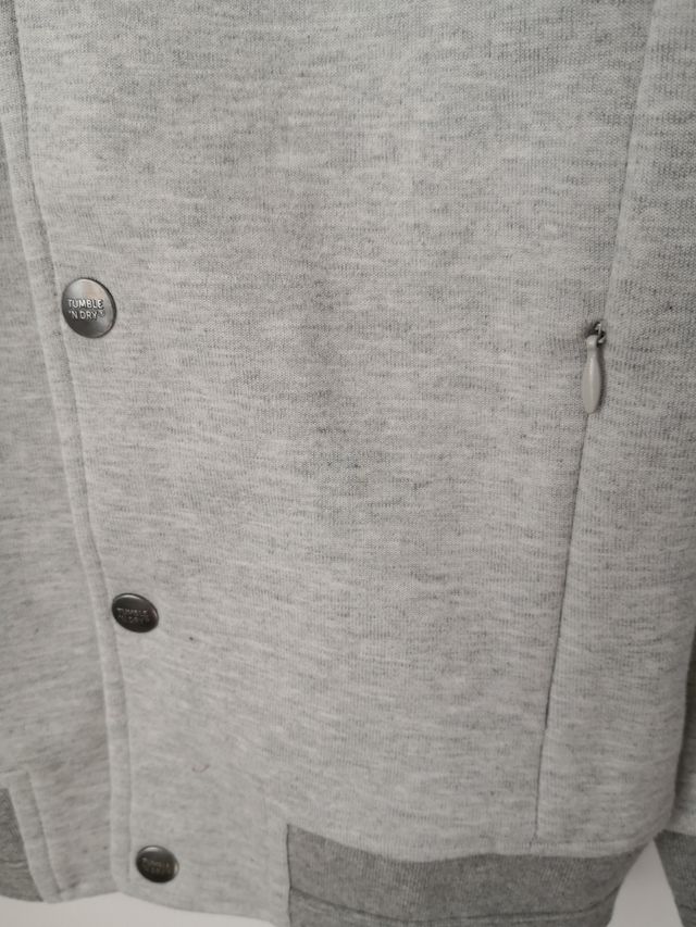 Chaqueta con etiquetas talla 116 cm