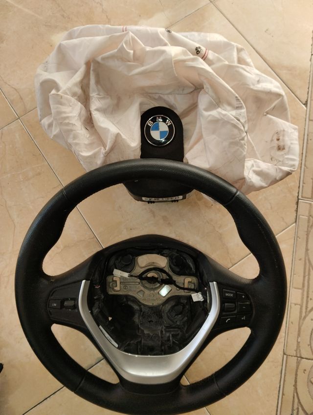 volate BMW 114 año 2015