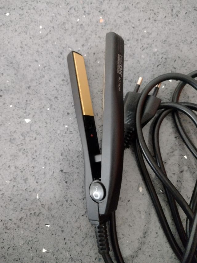 piastra Hairon  x capelli da viaggio