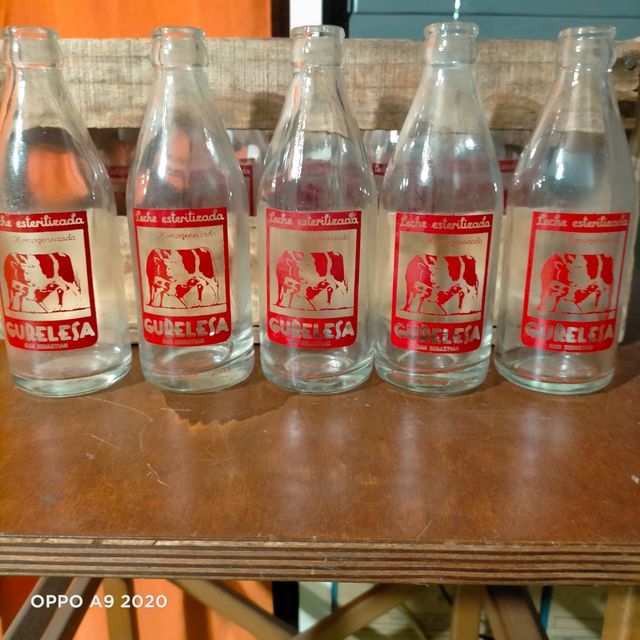 Botellas antiguas gurelesa 