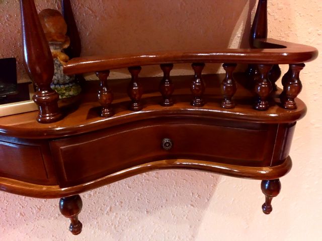 Estantería de pared en madera