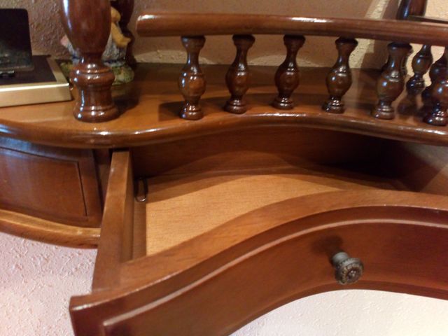 Estantería de pared en madera