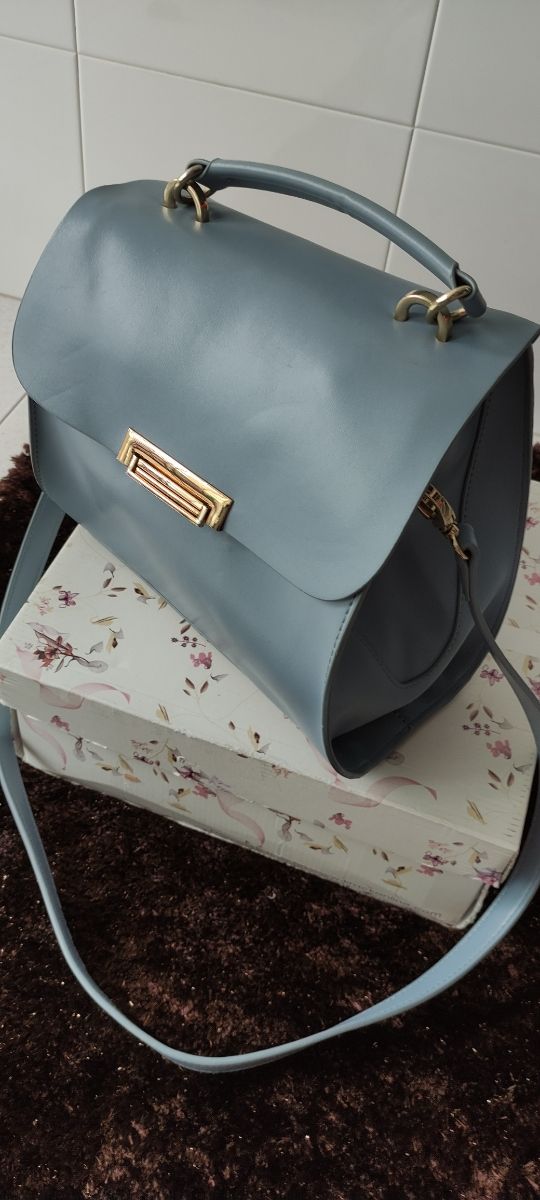 Bolso nuevo. Bolso Parfois.Nuevo. mochila