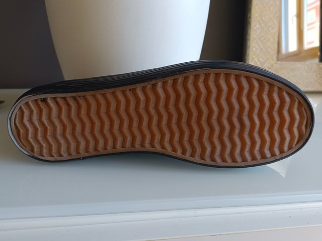 Playeras plataforma Negras