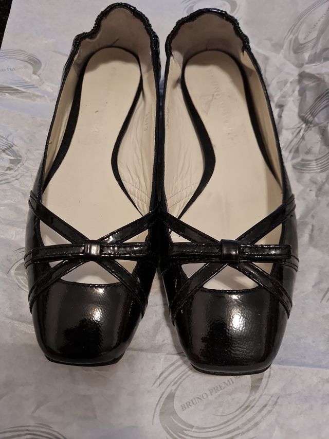 ZAPATO CHAROL / PLATA N°36   *BRUNO PREMI*