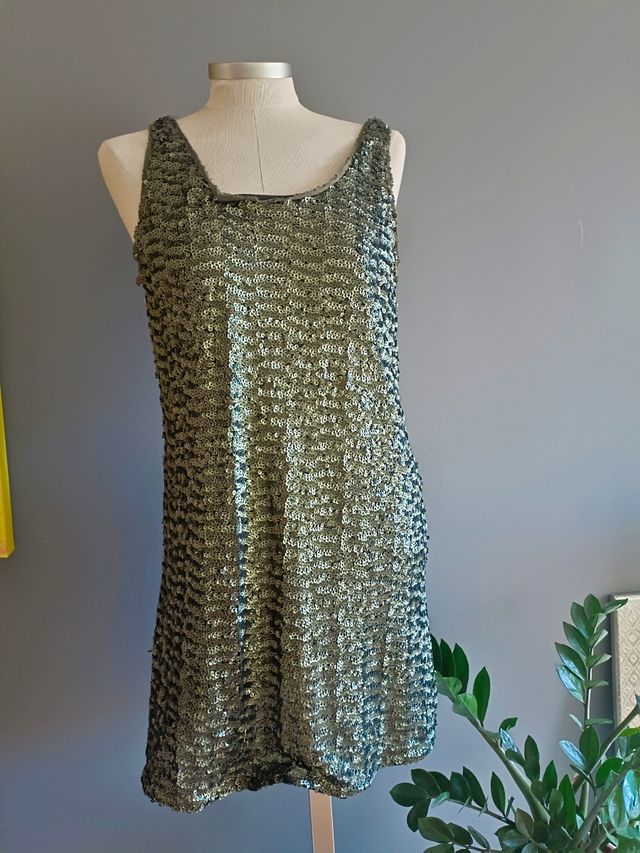 Vestido de Lentejuelas de Pull&Bear.