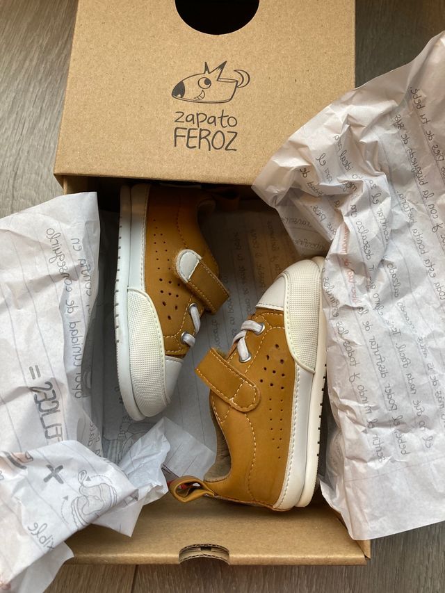 Zapato feroz Paterna microfibra Mostaza talla S