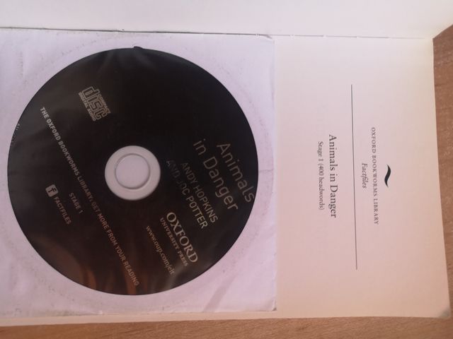 Libro de inglés "Animals in danger"