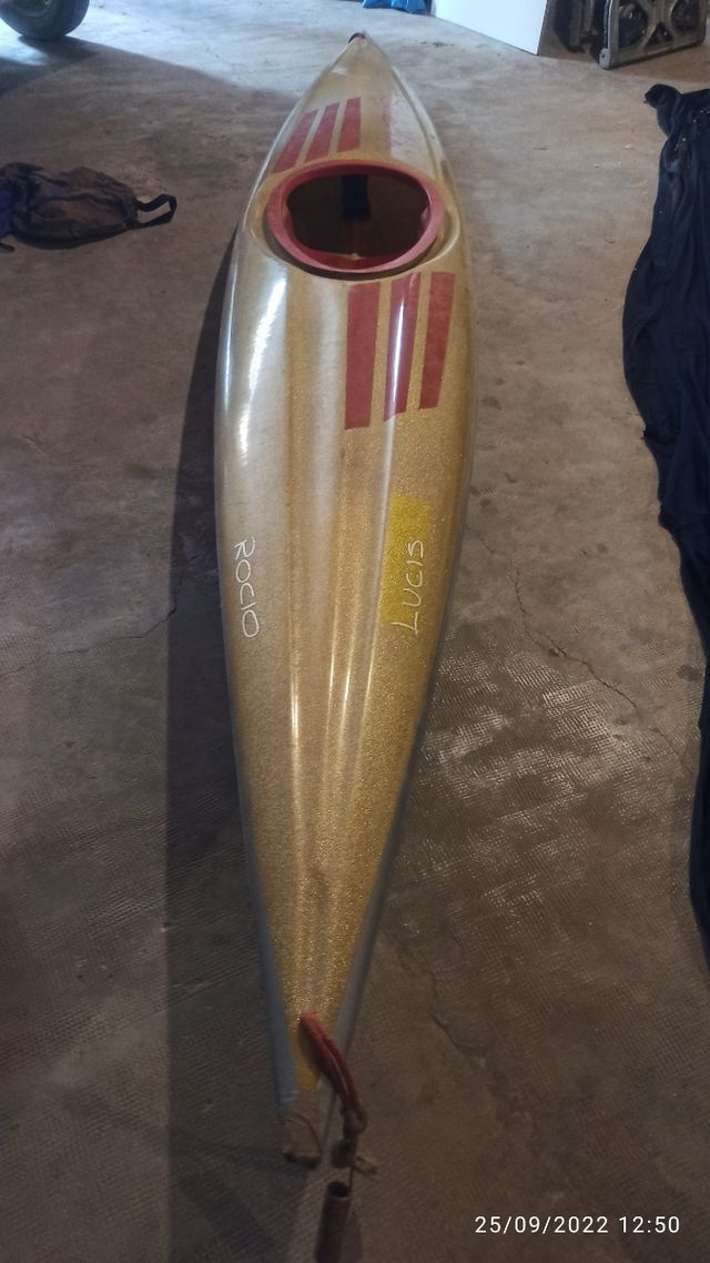 Kayak antiguo fibra de vidrio de segunda mano por 200 EUR en Pilar de