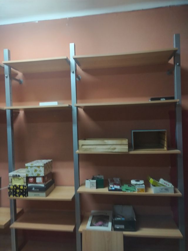 Estanteria comercial por modulos