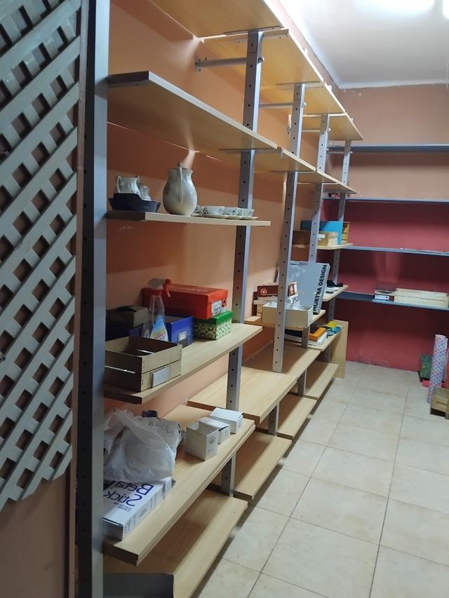 Estanteria comercial por modulos