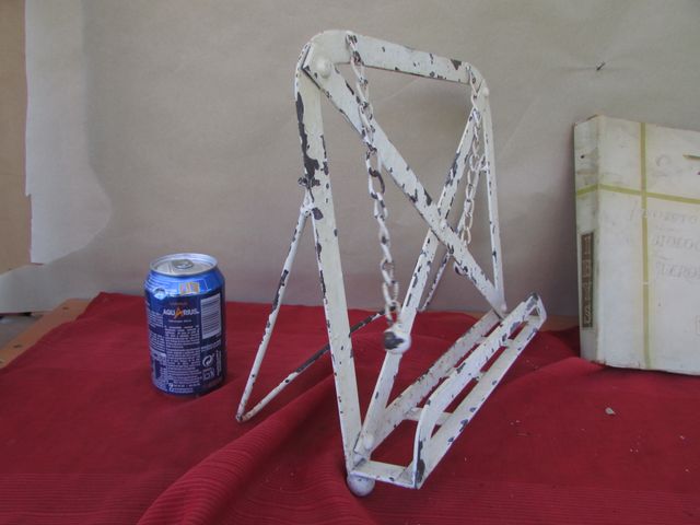 Atril misal hierro forjado cadenas marcapáginas