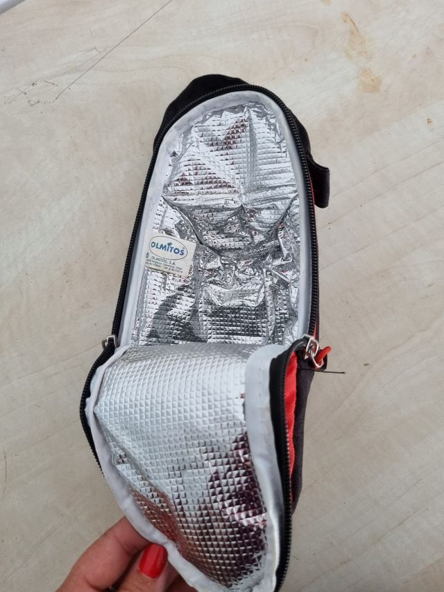 Conserva il thermos e il porta ciuccio