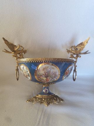 ANTIGUO CENTRO MESA PORCELANA Y BRONCE 