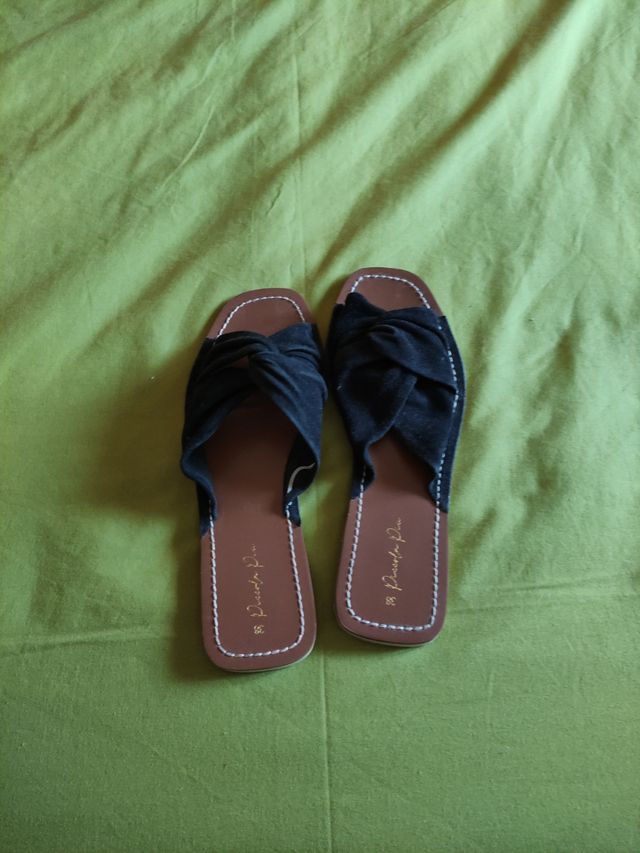 sandalias piel