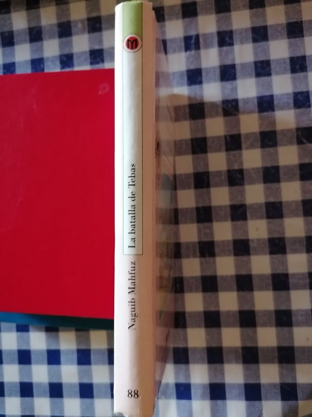 Naguib Mahfuz. La Batalla de Tebas.