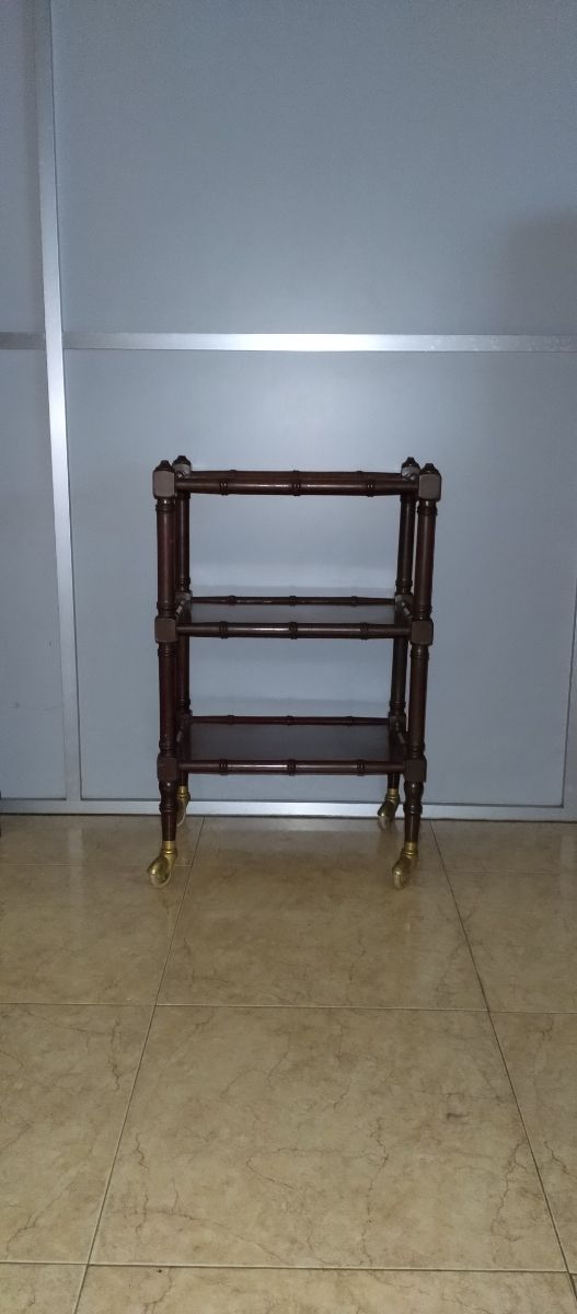 Antigua Mesa Auxiliar Con Ruedas 