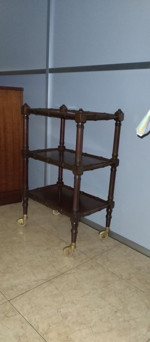 Antigua Mesa Auxiliar Con Ruedas 