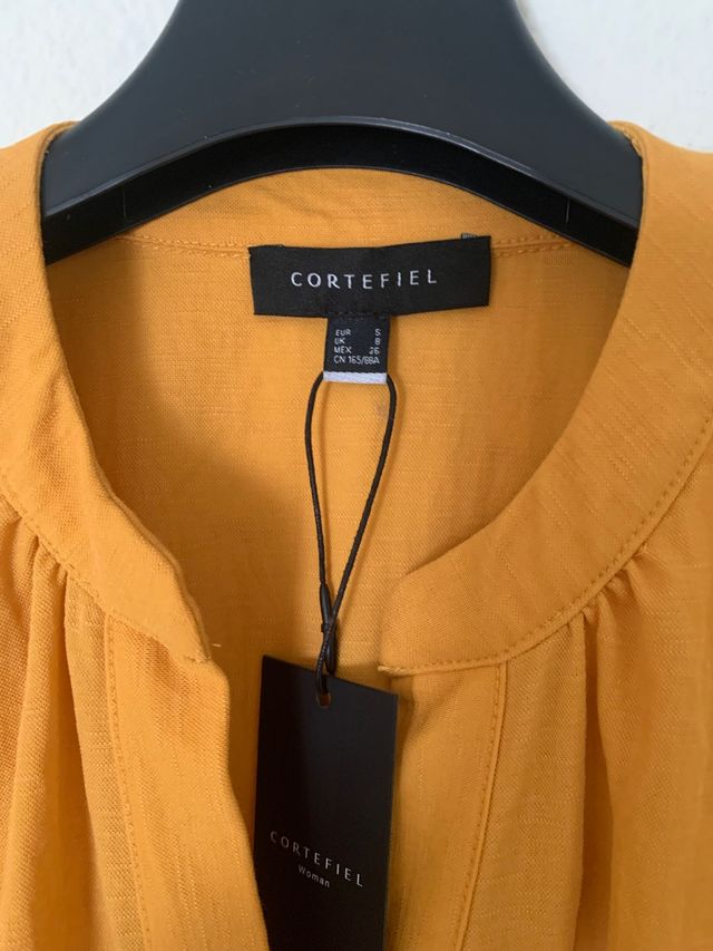 Blusa mostaza manga corta Cortefiel Nueva.