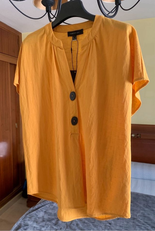 Blusa mostaza manga corta Cortefiel Nueva.