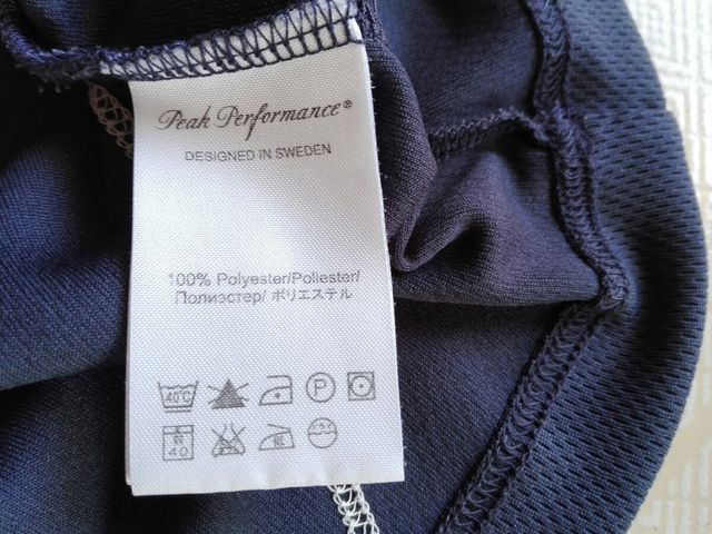 Camiseta Peak Performance. Talla S