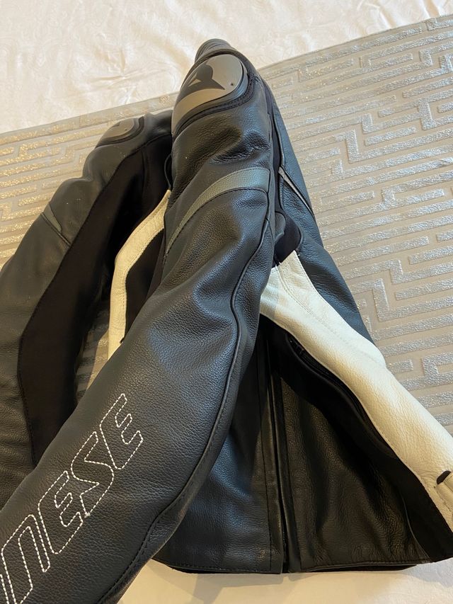 Chaqueta de Cuero Dainese talla 38 Mujer
