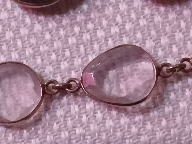 pulseras de piedras naturales doradas