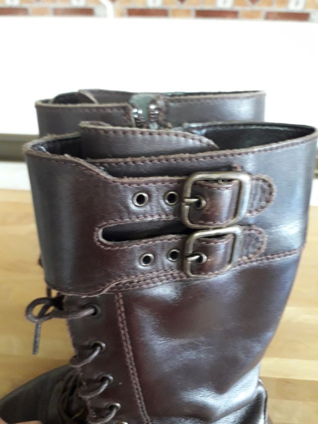 Botas piel.Marca Neck & Neck.Número 32