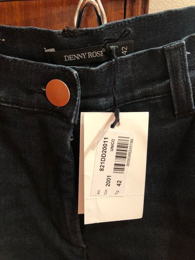 Pantalón leggins piel talla 42 italiana Denny Rose