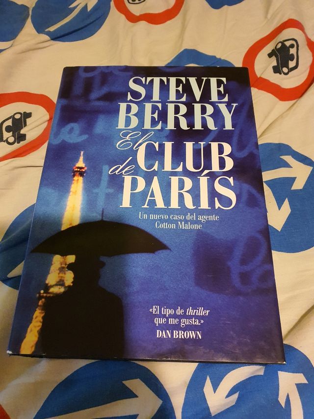 El club de París  y comic de Mortadelo y Filemon