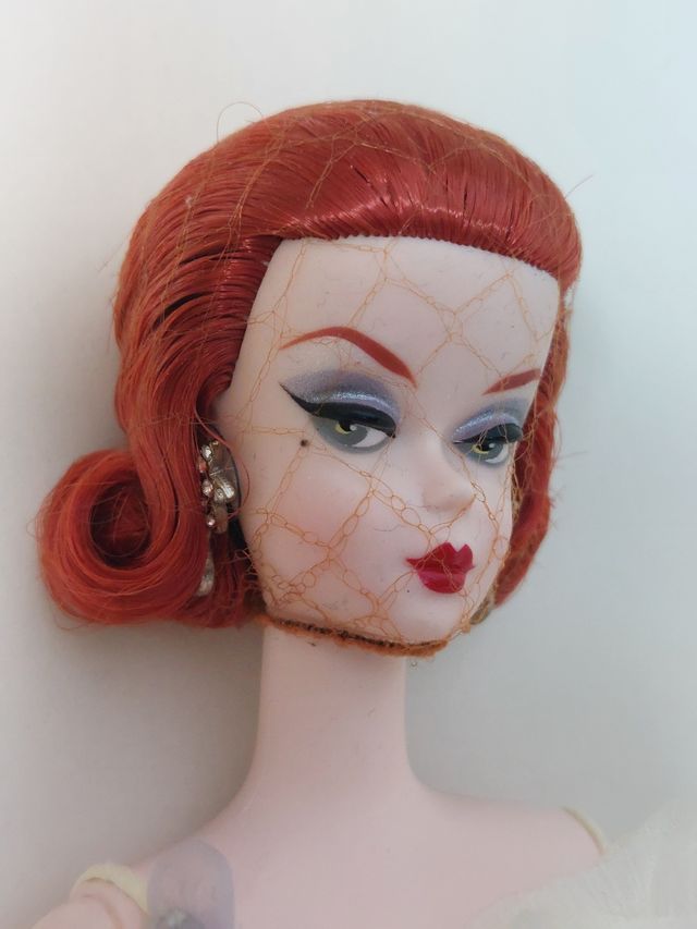 Barbie 2012 Gala Down Gold Colección